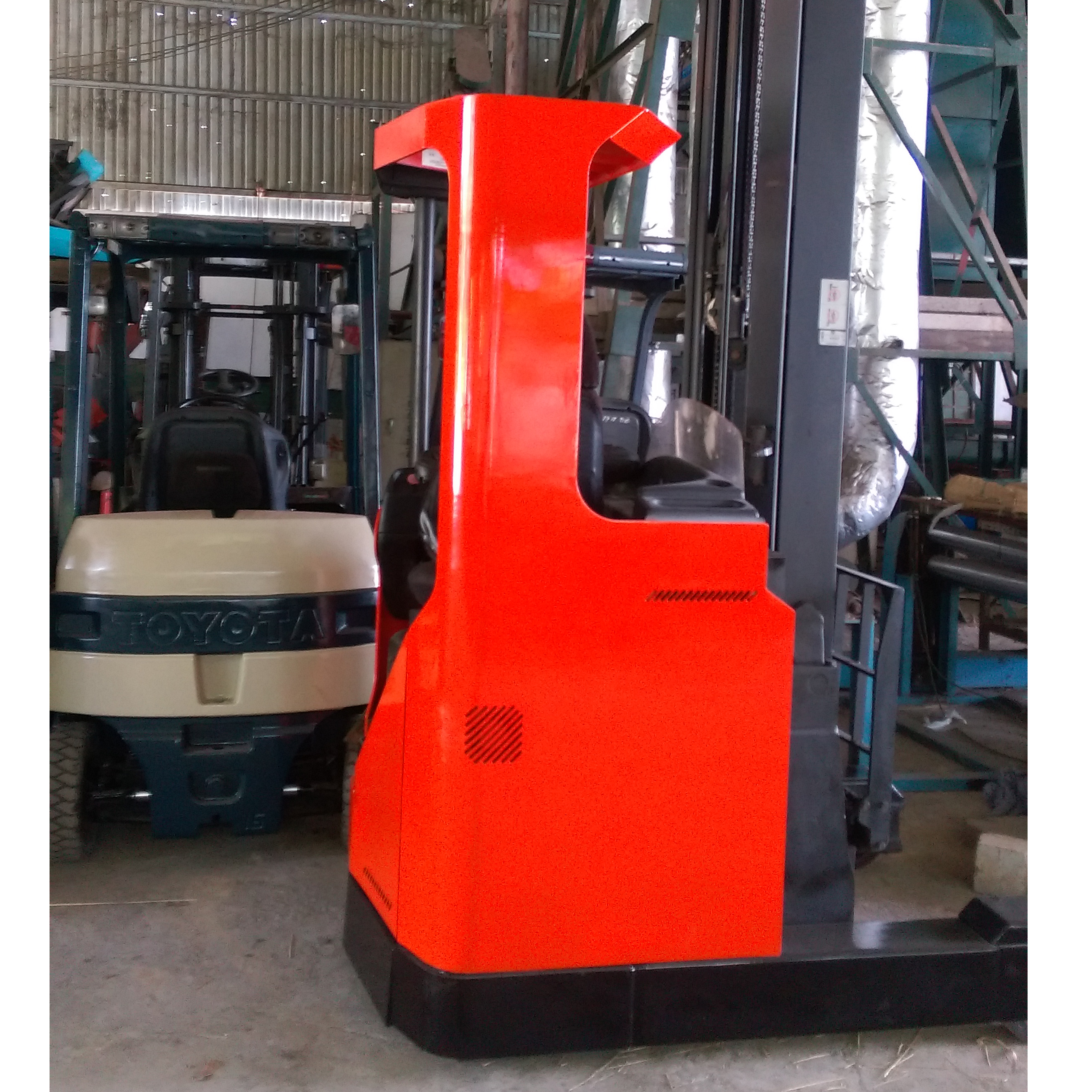 Xe nâng điện reach truck 1,4 tấn BT Reflex RRE140 Khang Nam